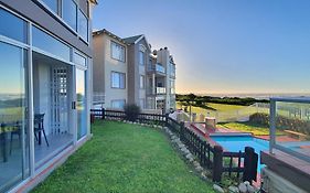 Family Beach Escape: Fully-Equipped 6 Sleeper Apartment